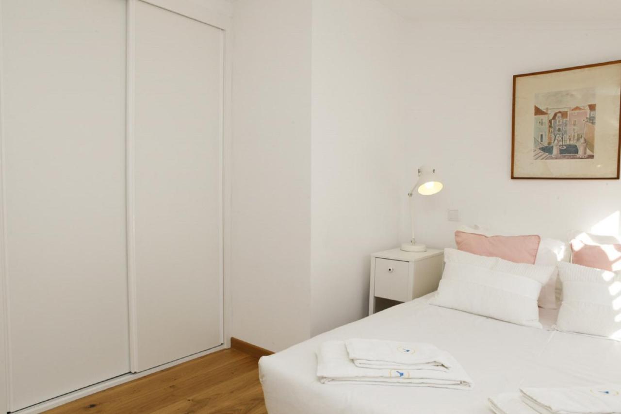Cushy Apartment With Garden In Estoril Exterior foto